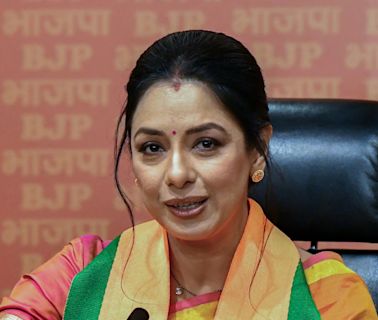 BJP's Rupali Ganguly Urges Mamata Banerjee To Stop Horse-Drawn Carriages