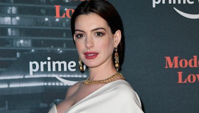 Anne Hathaway receives special gift from her husband Adam Shulman on 12th wedding anniversary, check out what