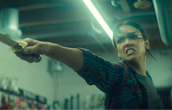 Jessica Alba Goes on Revenge Mission in Netflix’s Violent ‘Trigger Warning’ Trailer