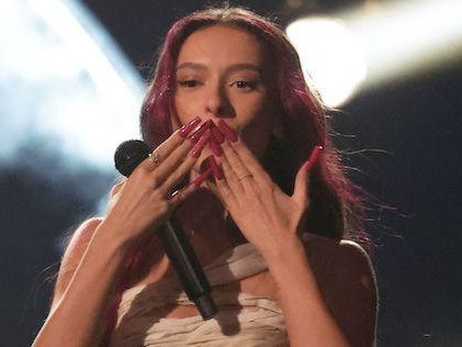 Israel Eurovision contestant Eden Goolan booed during rehearsal