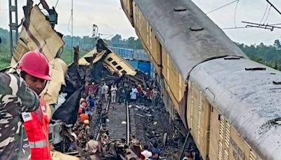 Kanchanjungha Express Accident: Eastern Railways cancel 19 trains; Ministry issues helpline numbers | Today News