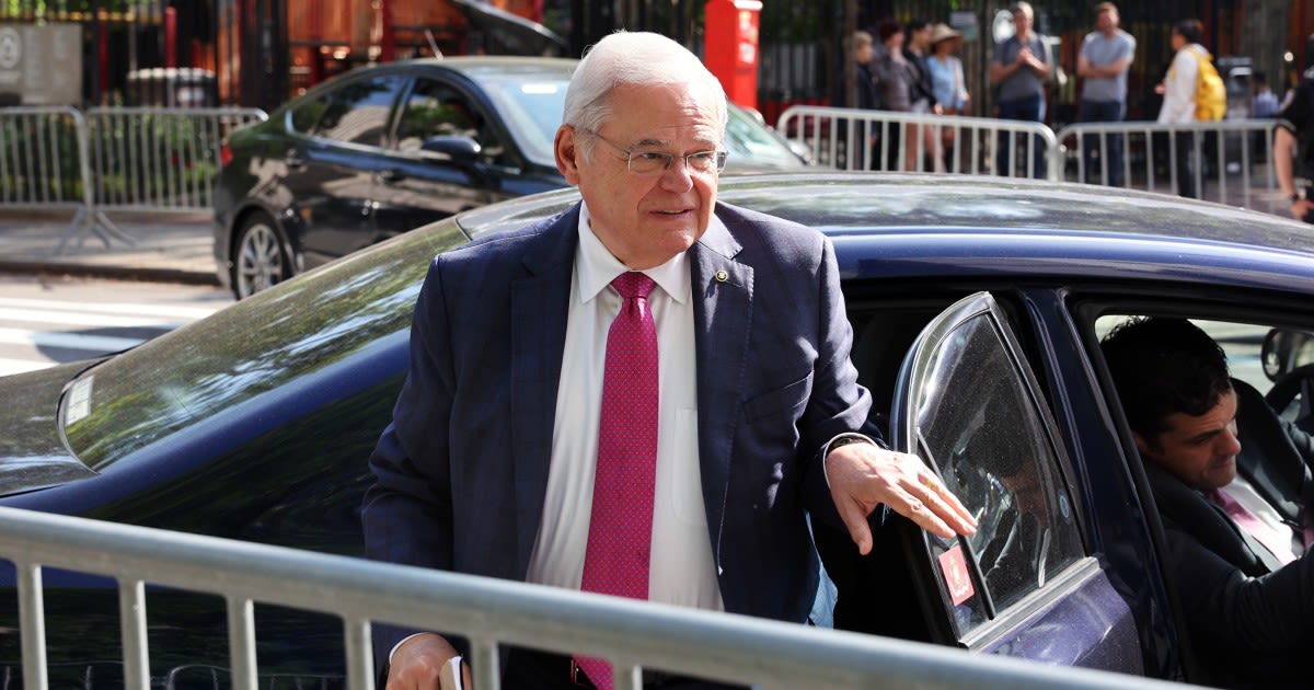 Sen. Bob Menendez has enough signatures to run as an independent despite his bribery trial