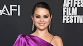 Selena Gomez reveals the totally mundane way she broke her hand: 'This is not fun'