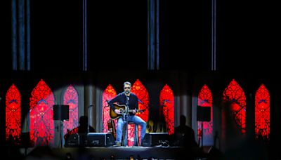 Eric Church sends Stagecoach festivalgoers for the exits with acoustic gospel set