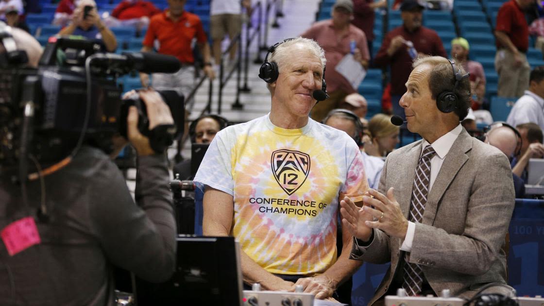 Basketball Hall of Famer Bill Walton, who breathed life into broadcasts from McKale Center, dies at 71