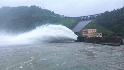 下游民眾注意！凱米狂灌豪雨 石門、南化、湖山水庫放水中