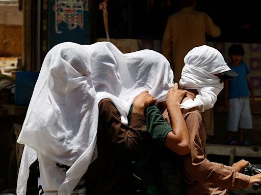 Pakistanis caught between heatwave and power outages—widespread protests in Karachi, Peshawar