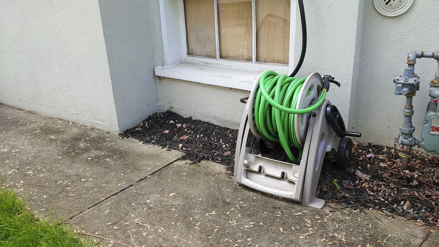 Say Goodbye to Kinks and Tangles With These Editor-Approved Garden Hose Reels