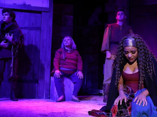 Review: THE HUNCHBACK OF NOTRE DAME at Roxy's Downtown