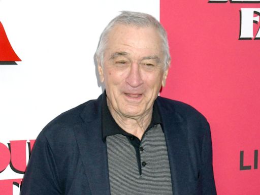 Robert De Niro brands Donald Trump ‘clown’ before clashing with mob of his supporters