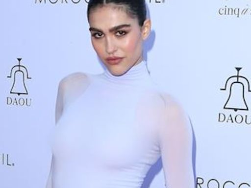 Amelia Gray Hamlin Frees the Nipple in Her Most Modest Look to Date - E! Online