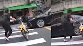 新北學生走斑馬線未受禮讓 他怒推Ubike撞行駛中汽車