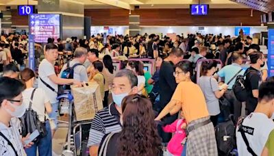 航空業陸續恢復航班 桃機下午湧現出國人潮