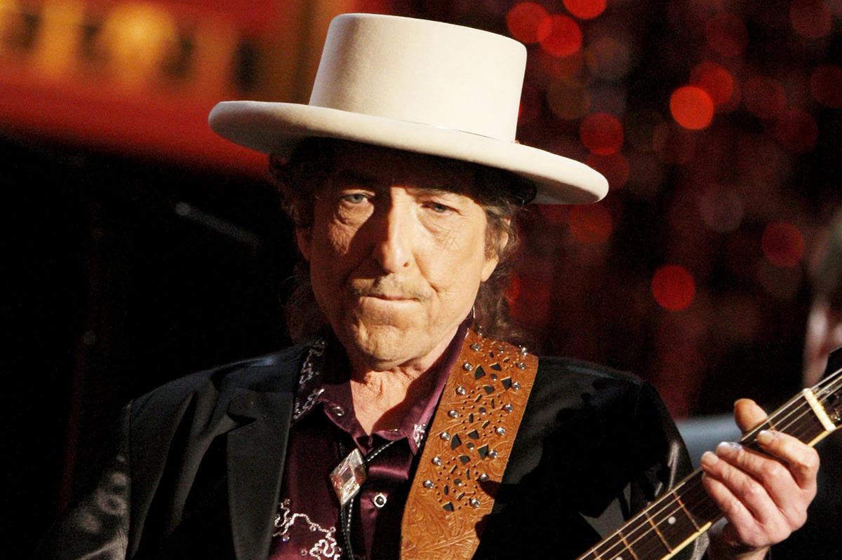 15 Years Ago: Bob Dylan Gets Detained by the New Jersey Police