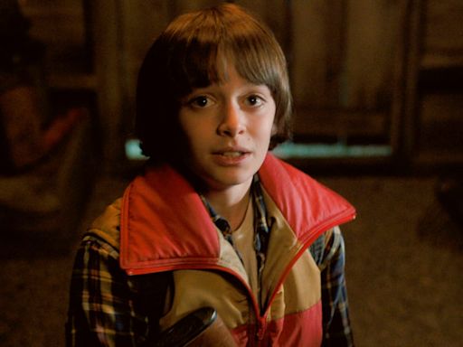 La nueva imagen de ‘Stranger Things 5′ borra la cara de dos personajes misteriosos: ¿quiénes son?