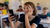 PISA demostró que abusar del celular afecta el rendimiento del alumno - Diario El Sureño