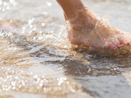 Heridas en verano: ¿Te puedes bañar en la playa o la piscina? ¿Se curan antes?