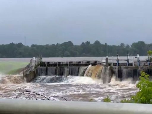 Manawa Dam in Wisconsin suffers ‘major damage’ amid heavy flooding, authorities say