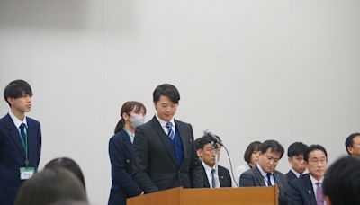 吳孟軒在日本首相岸田文雄面前演講 (圖)