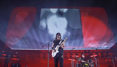 Juanes sorprendió con homenaje a Omar Geles en su primera noche en Bogotá