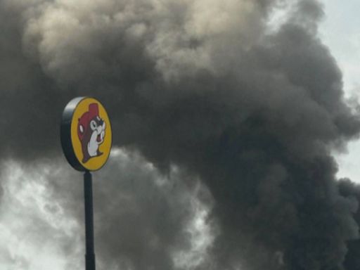 Oh No-ee! Original Texas Buc-ee’s location is destroyed in massive fire