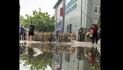 Students drown in 'illegal' library: Flooding deaths in Delhi study centre