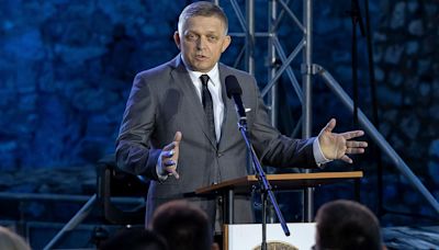 Slovak PM in first public appearance since shooting