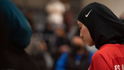 JO 2024 : Amnesty dénonce l'impact de l'interdiction du port du voile sur les athlètes musulmanes