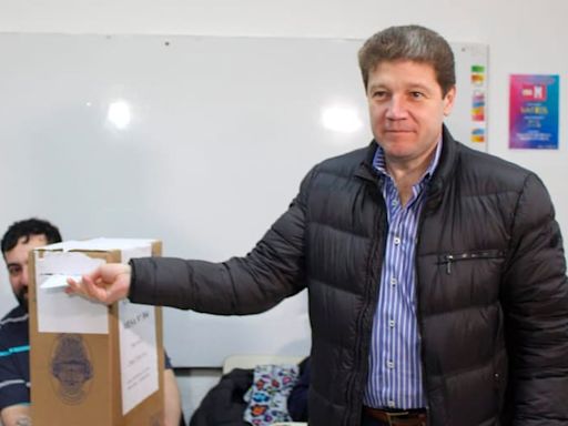 El gobernador de Tierra del Fuego dice que no buscará la reelección, pero convocó a elecciones para reformar la Constitución