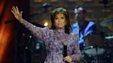 Country artists and Sissy Spacek honor Loretta Lynn, who 'paved the way for so many'