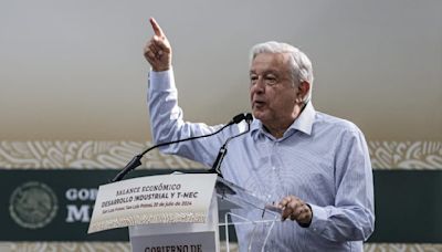 Claudia es una mujer excepcional: AMLO