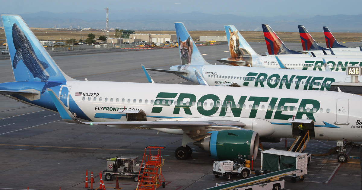 Frontier pilot arrested onboard aircraft in Houston