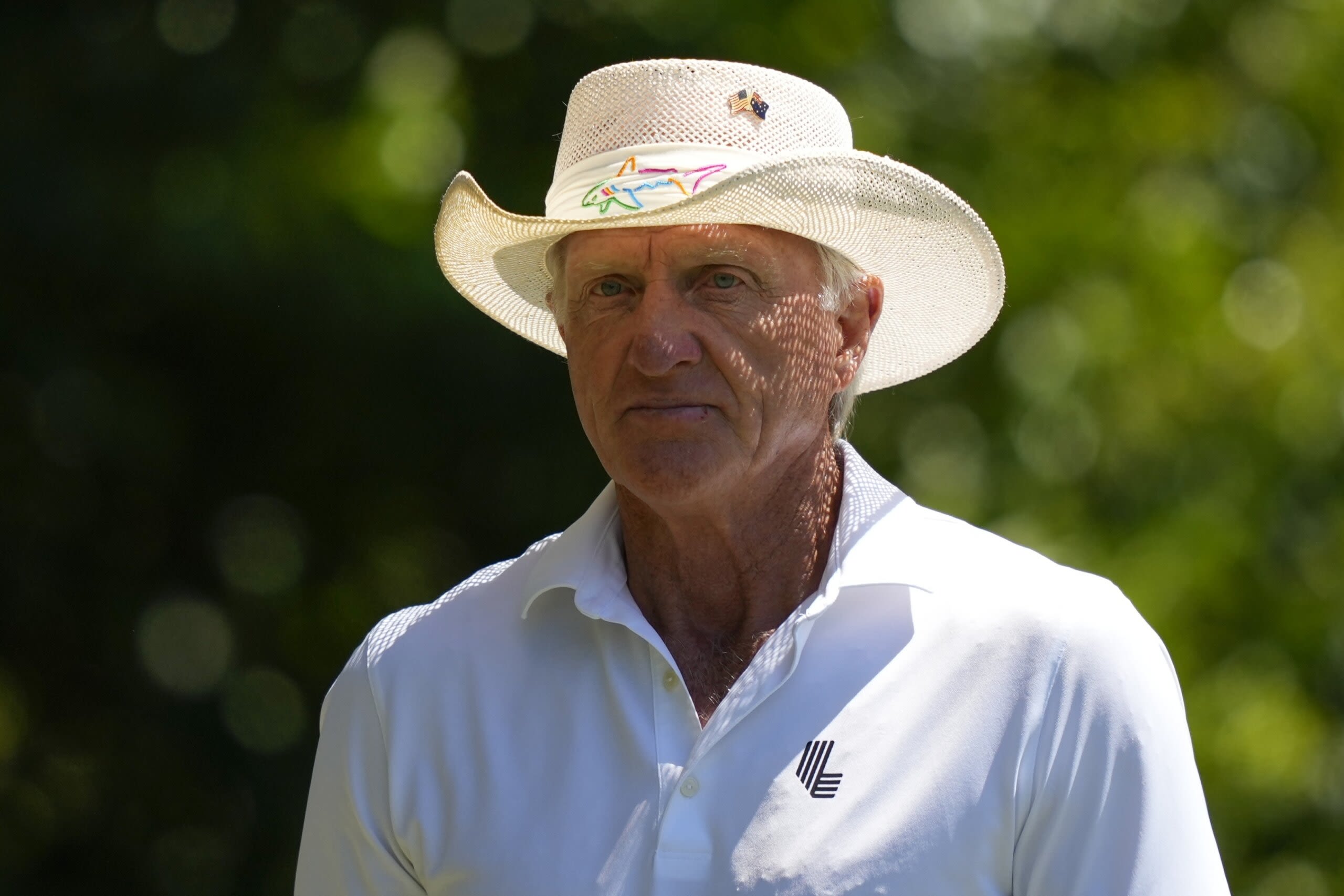 Greg Norman and Phil Mickelson make for an interesting week on LIV Golf - WTOP News