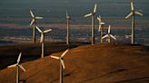 US energy panel approves rule to expand transmission of renewable power