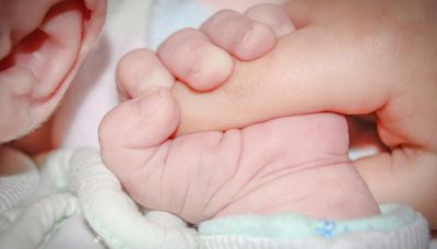 Lo que esconde un armario: Tres bebés aparecen muertos después de que sus madres dieran a luz solas en casa