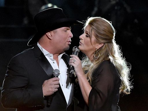 Garth Brooks Outshined by ‘Goddess’ Trisha Yearwood at His Own Event