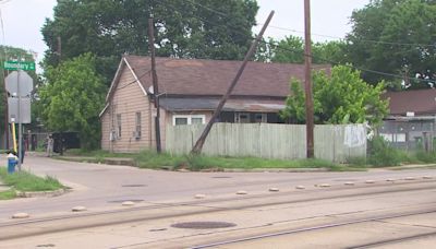 'We are neglected' | Near Northside neighbors concerned as splintered utility pole left leaning on cables