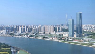 中國天津濱海新區出現「僵屍園區」100多棟爛尾樓無人看管