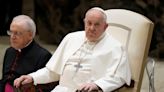 Intrigas vaticanas: publican un documento anónimo que enumera los “defectos” del Papa y plantea su sucesión