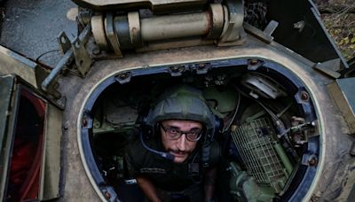 See inside the US-made Bradleys that Ukrainian troops are using to shred Russian armor