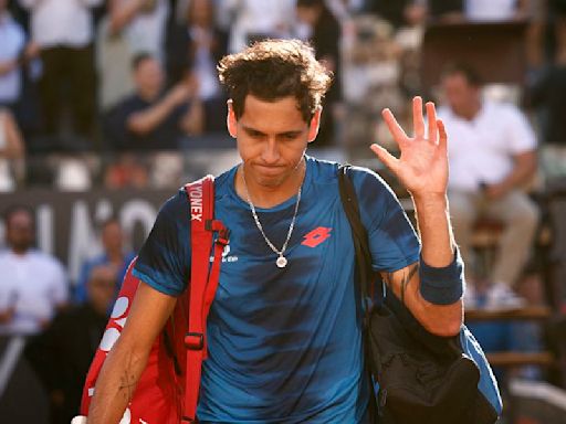 Alejandro Tabilo deja ir un increíble partido y se despide de Roland Garros ante el 104 del mundo - La Tercera