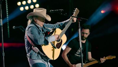 Dwight Yoakam brings honky-tonk tunes to First Interstate Center for the Arts