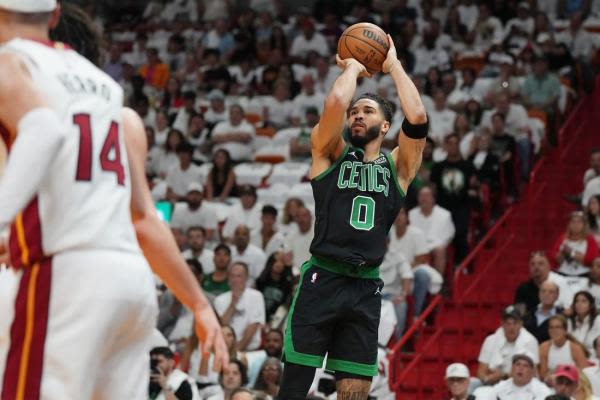 Jayson Tatum, Celtics stifle Heat, take back home-court edge