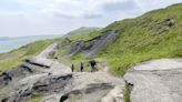 Vistas, history and a slice of rural England await hikers to the Peak District’s Mam Tor - WTOP News