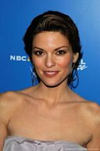 Alana de la Garza