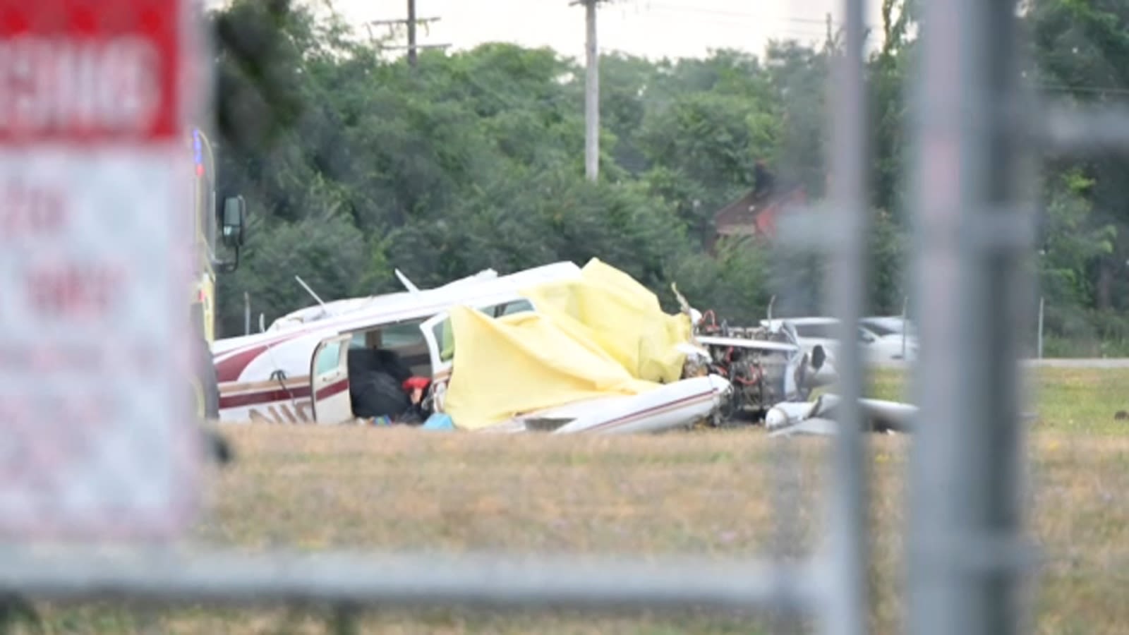 Small plane crashes at Long Island MacArthur Airport; pilot and passenger killed