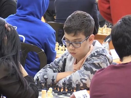 Argentino de dez anos se torna o mestre internacional mais jovem da história do xadrez