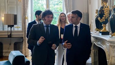 El Gobierno reveló que Milei y Macron hablaron del “desafortunado” mensaje de Villarruel sobre Francia y se reavivó la tensión interna