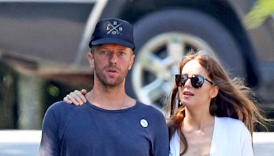 Tras comprometerse: Dakota Johnson y Chris Martin han sufrido fuertes "altibajos" en su relación pero "han vuelto"