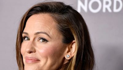 Jennifer Garner Got Stuck In An Elevator For Over An Hour At Comic-Con - WDEF